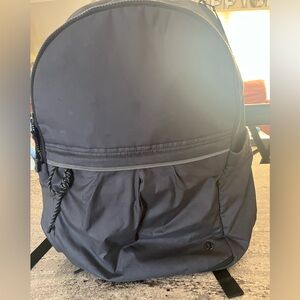 Lululemon pack it up backpack 21L- Black 17” X 14”